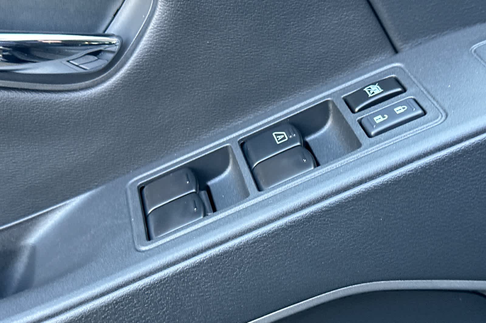 Thumbnail: 2025 Nissan Frontier - 13
