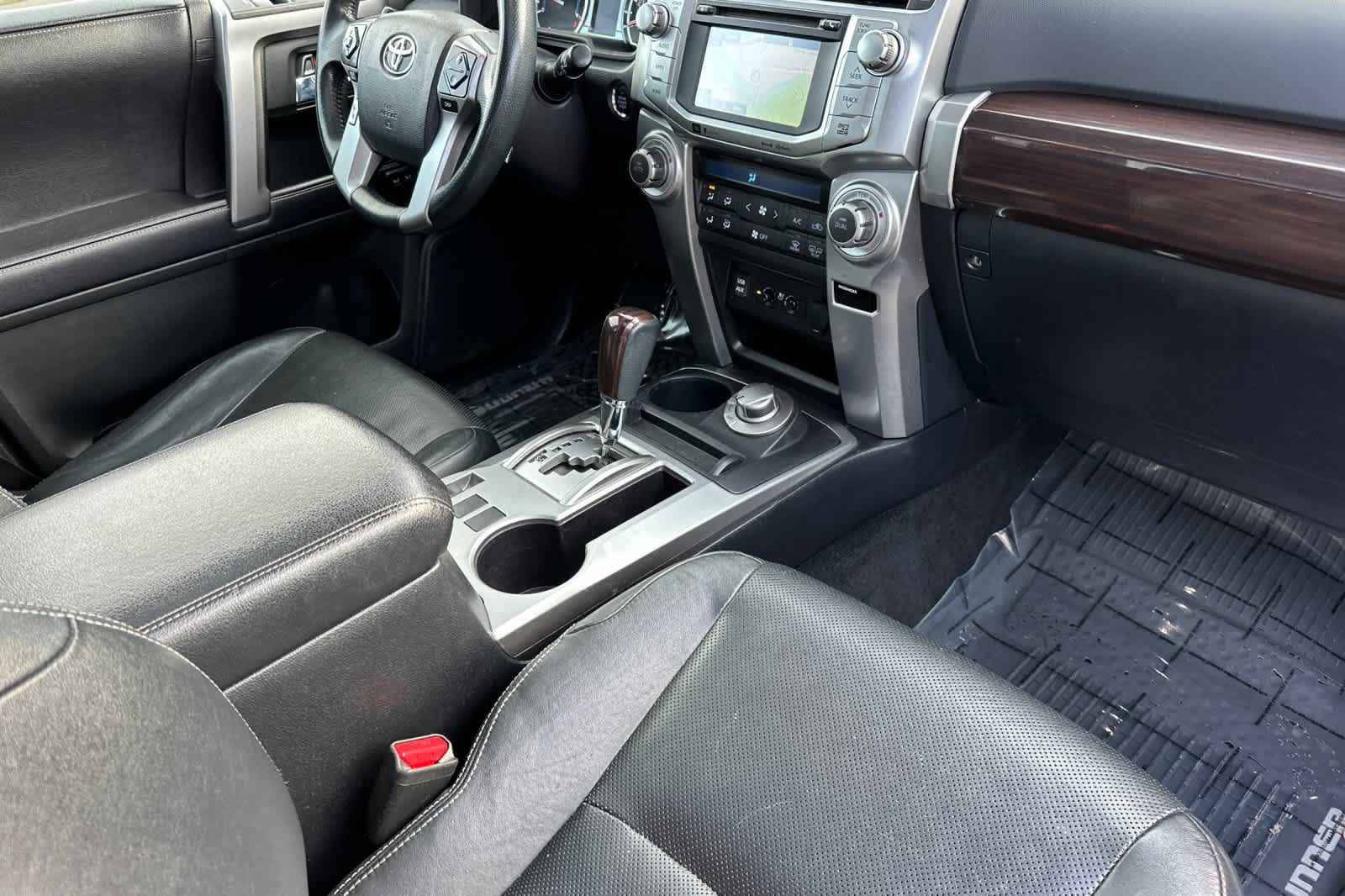 Thumbnail: 2018 Toyota 4Runner - 16