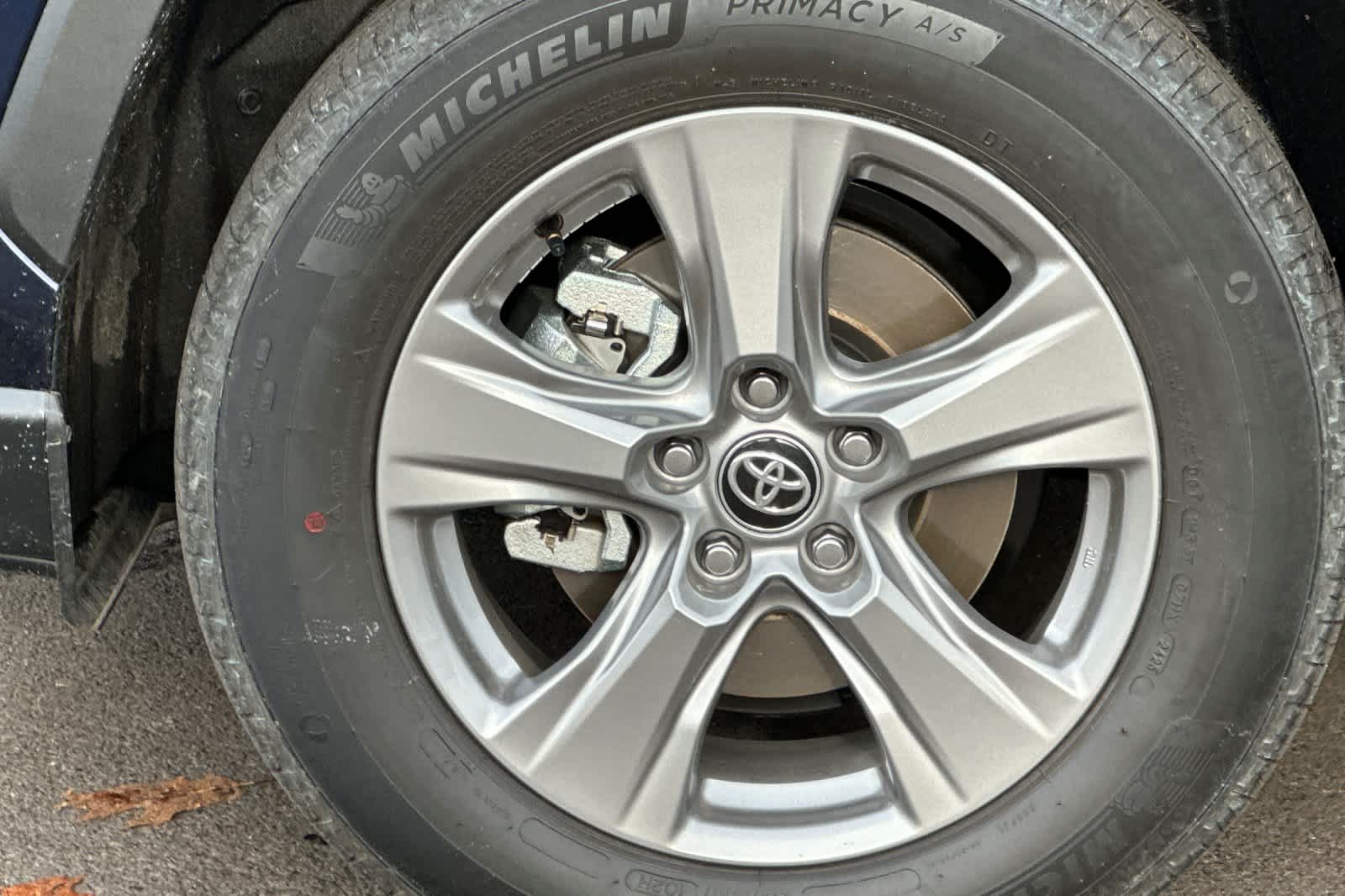 Thumbnail: 2025 Toyota RAV4 - 26