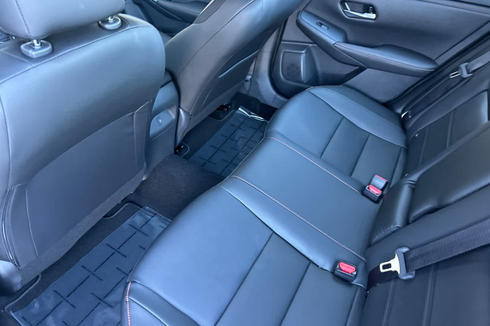 2025 Nissan Sentra SR photo 3