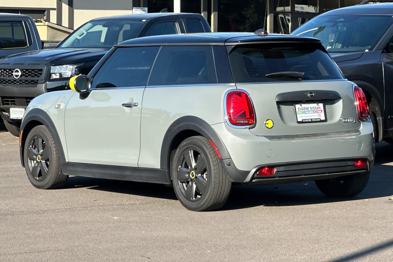 Thumbnail: 2021 MINI Cooper Hardtop - 6