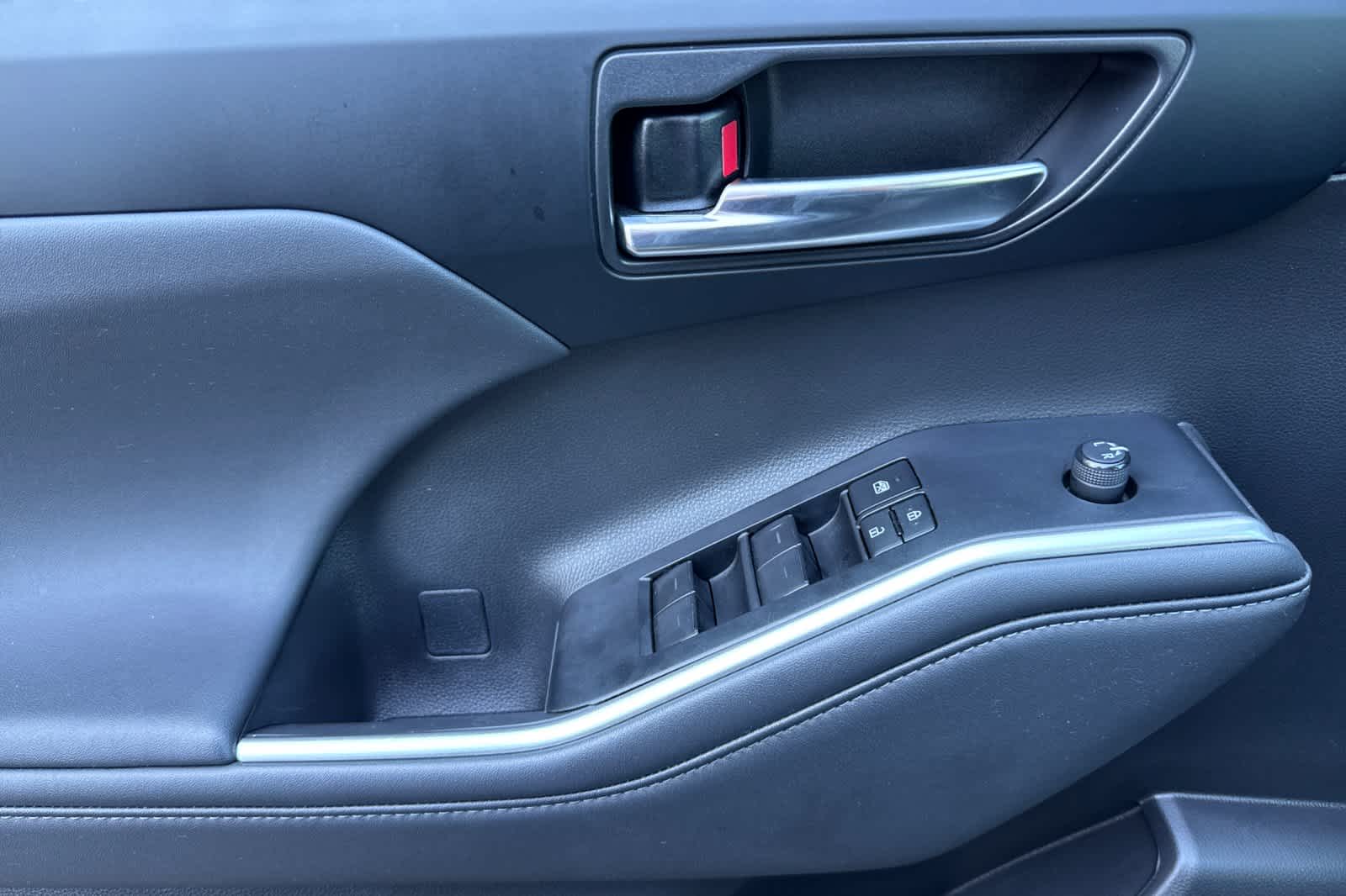 Thumbnail: 2022 Toyota Highlander - 12