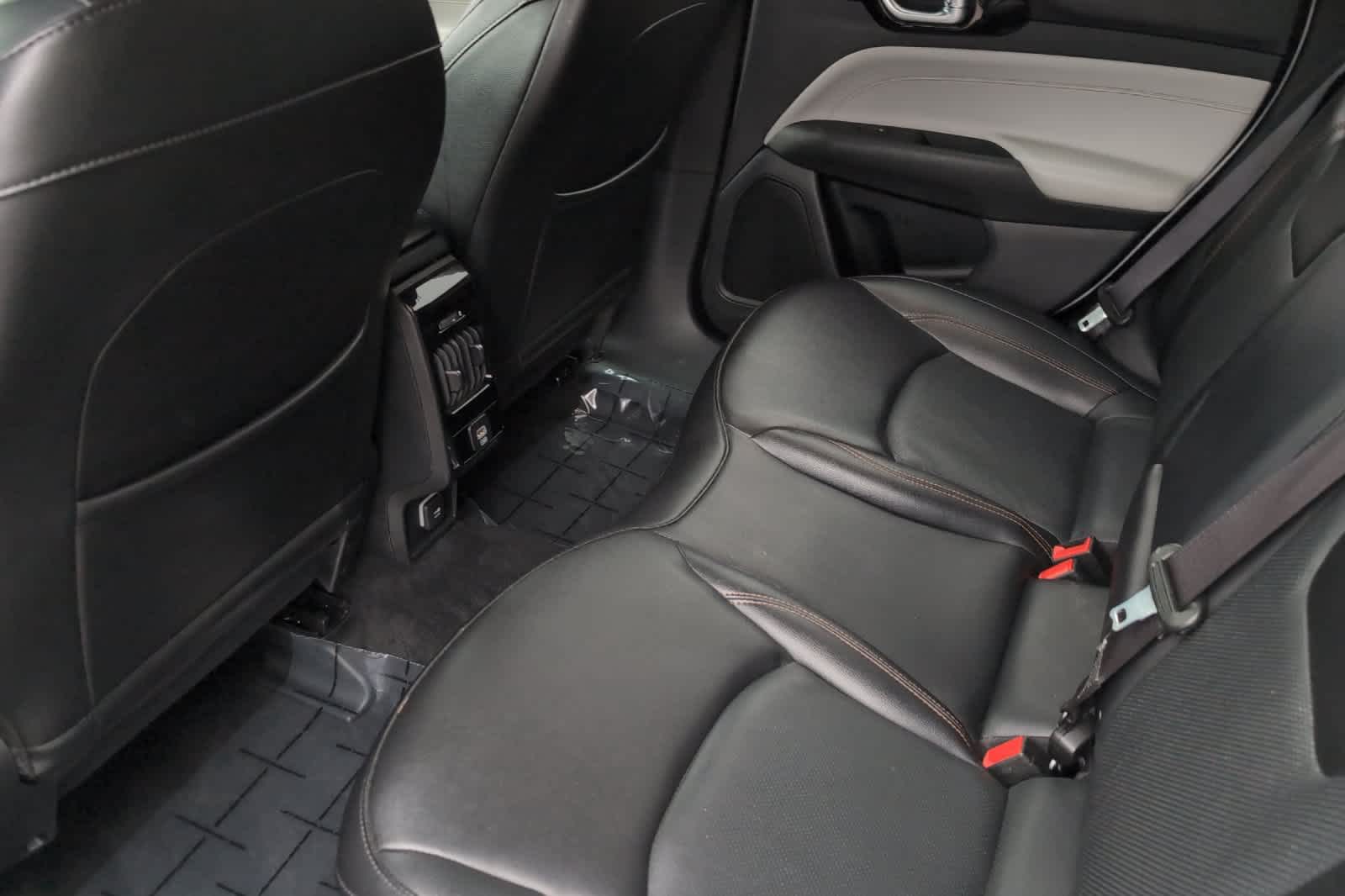 2023 Jeep Compass Limited photo 4