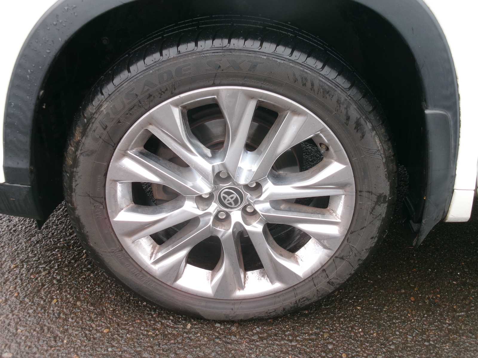 Thumbnail: 2015 Toyota Highlander - 10