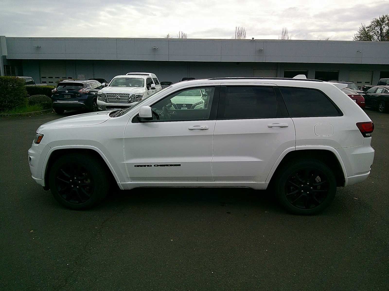 Thumbnail: 2019 Jeep Grand Cherokee - 2