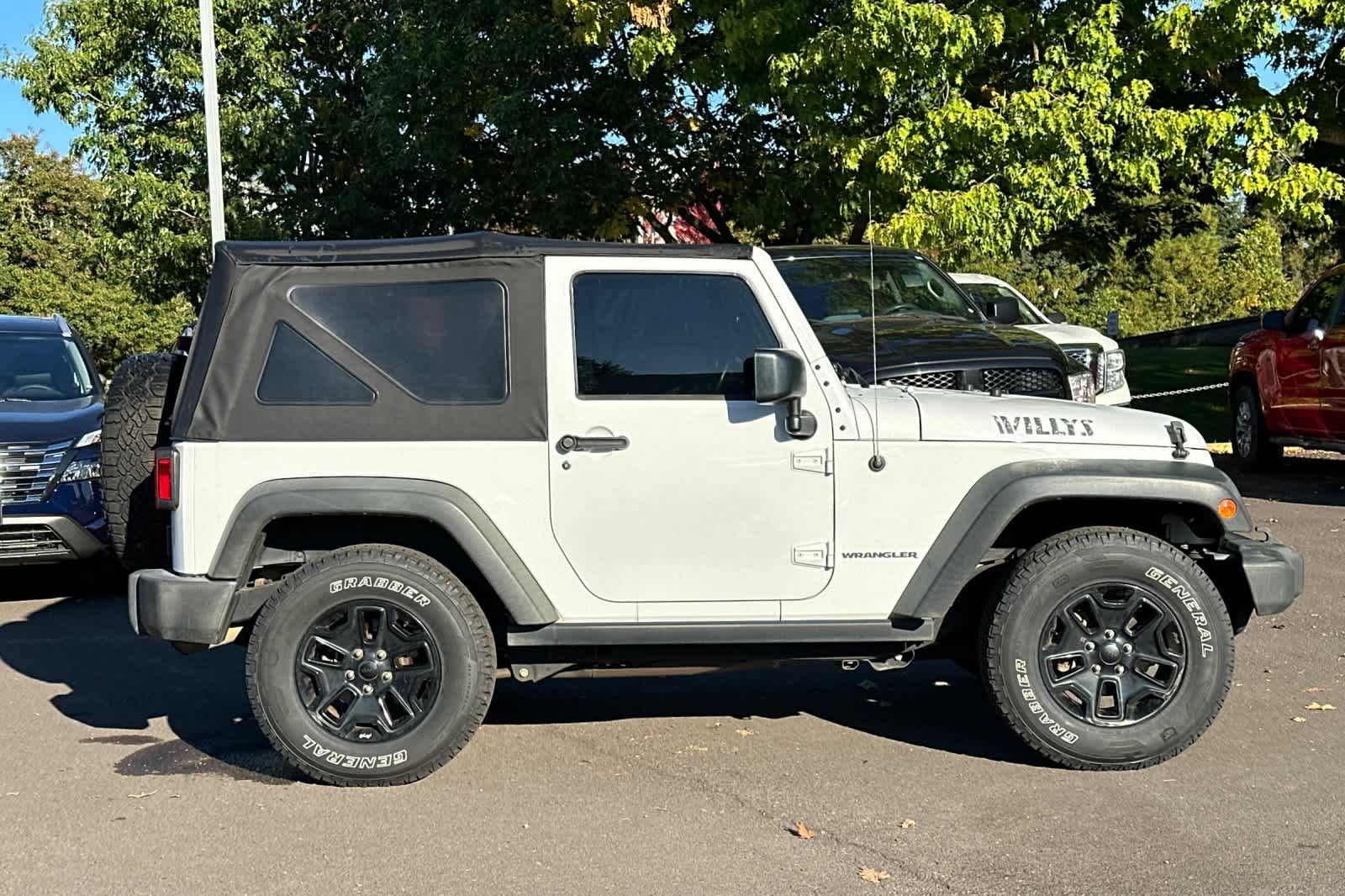 Thumbnail: 2016 Jeep Wrangler - 8