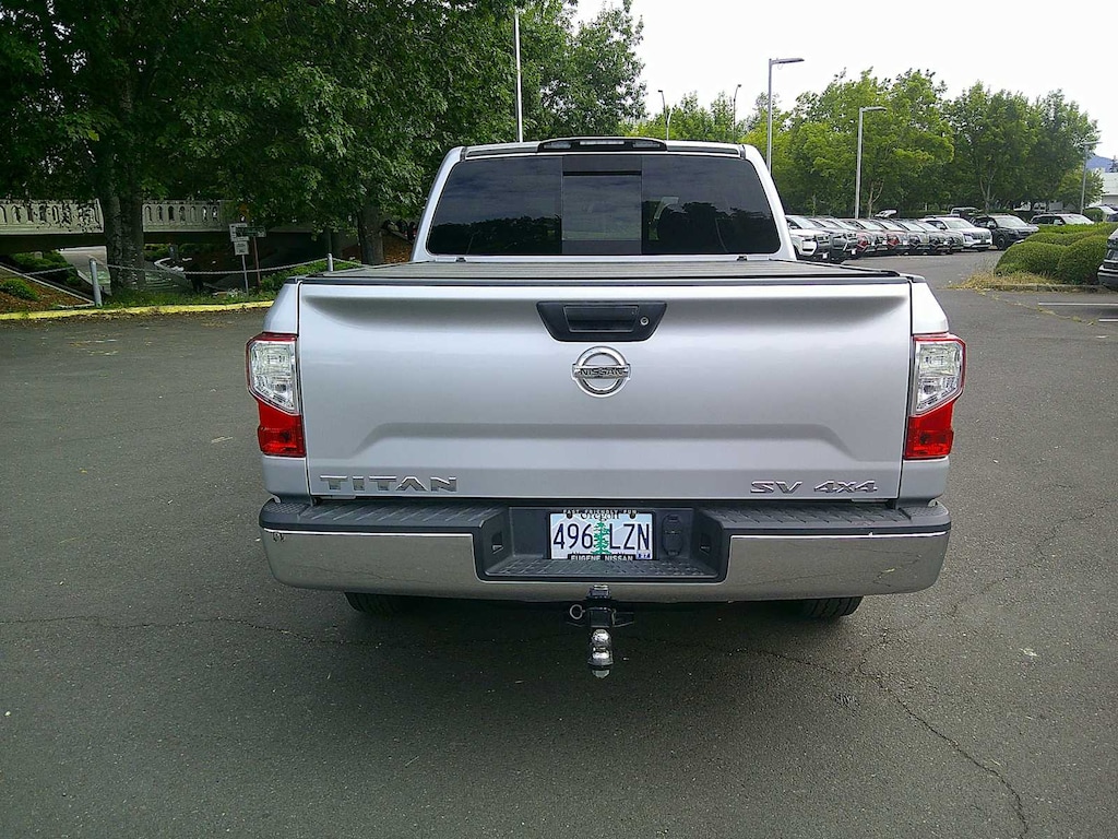 Used 2017 Nissan Titan SV Truck Crew Cab