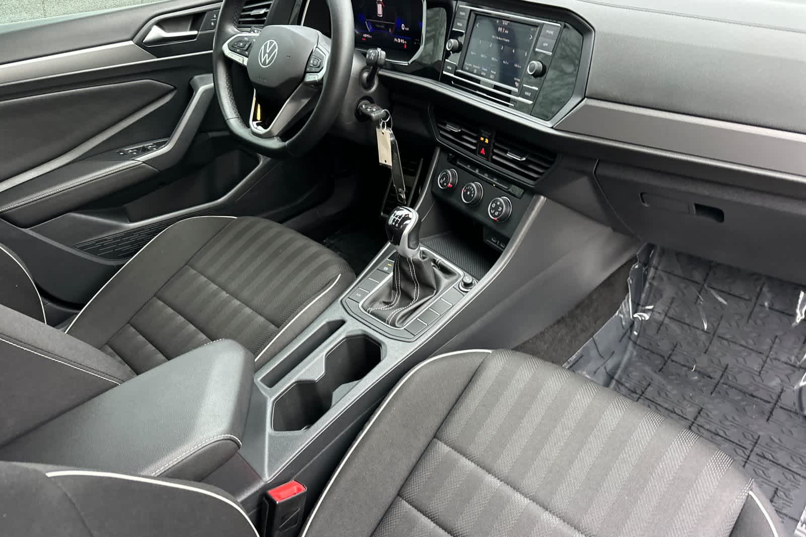 Thumbnail: 2023 Volkswagen Jetta - 15