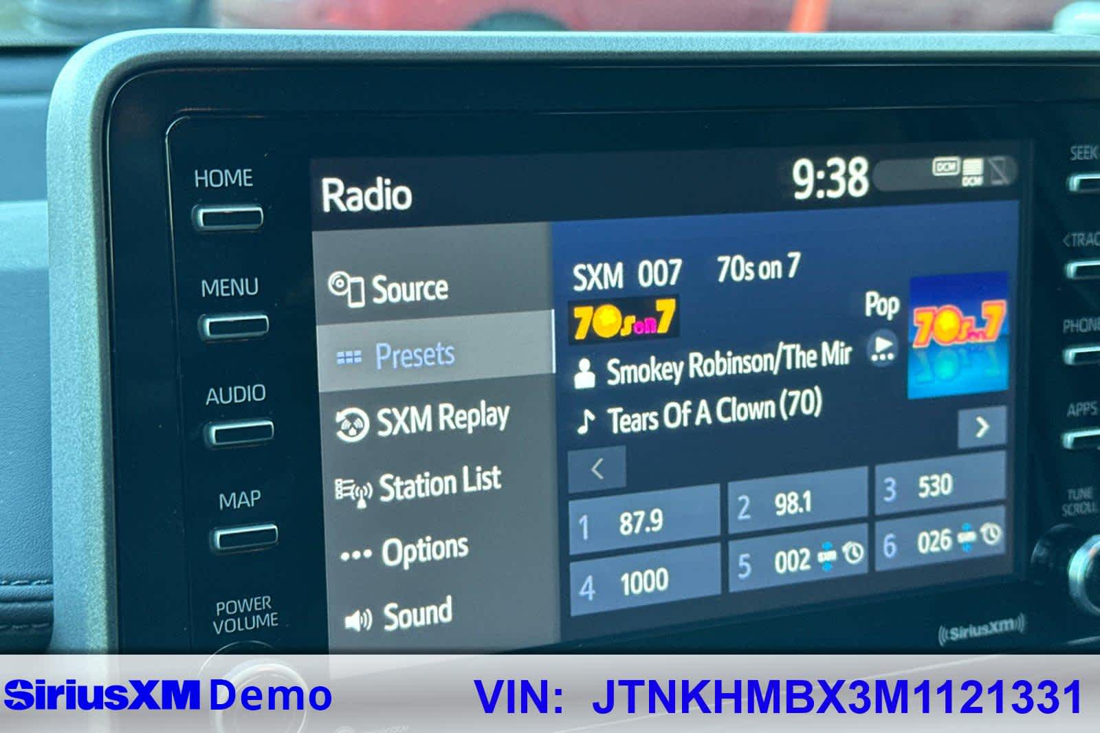 Thumbnail: 2021 Toyota C-HR - 27