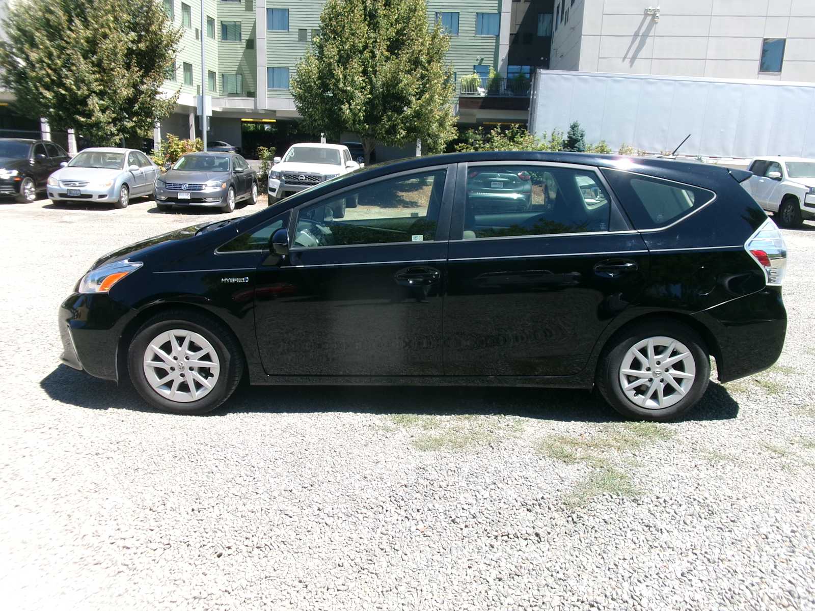 Thumbnail: 2013 Toyota Prius v - 2