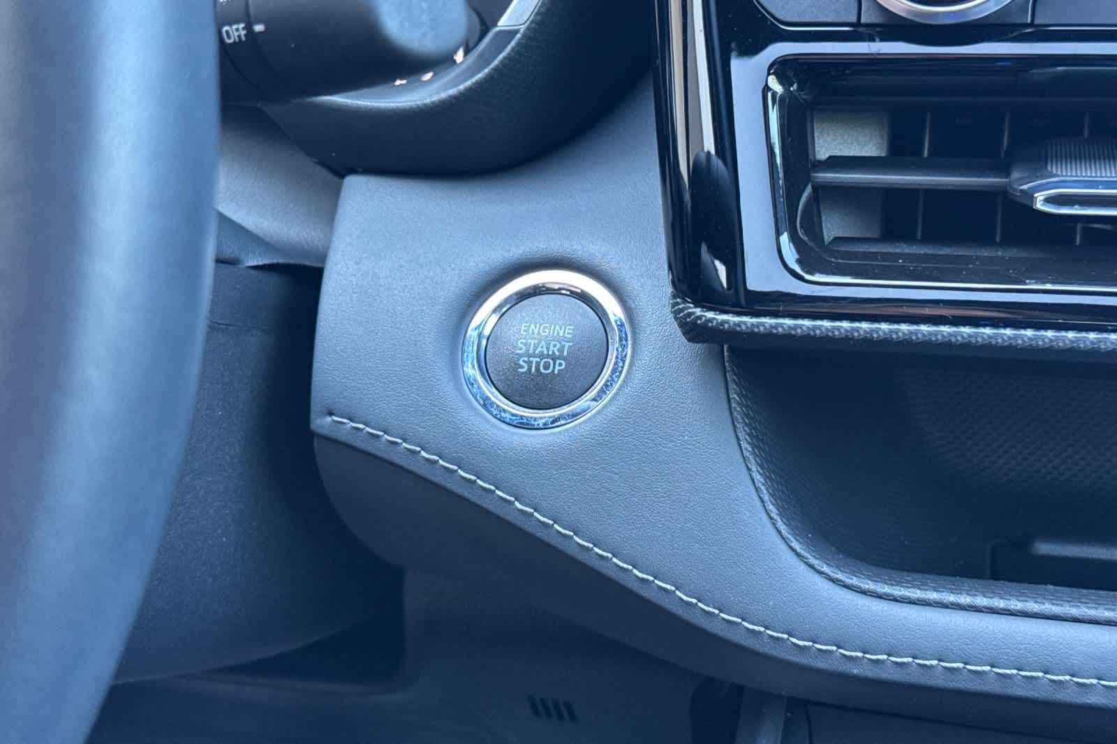 Thumbnail: 2022 Toyota Highlander - 23