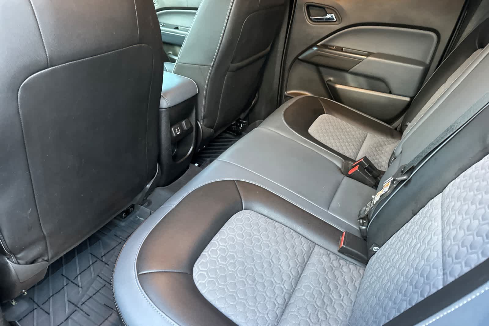 Thumbnail: 2019 Chevrolet Colorado - 4