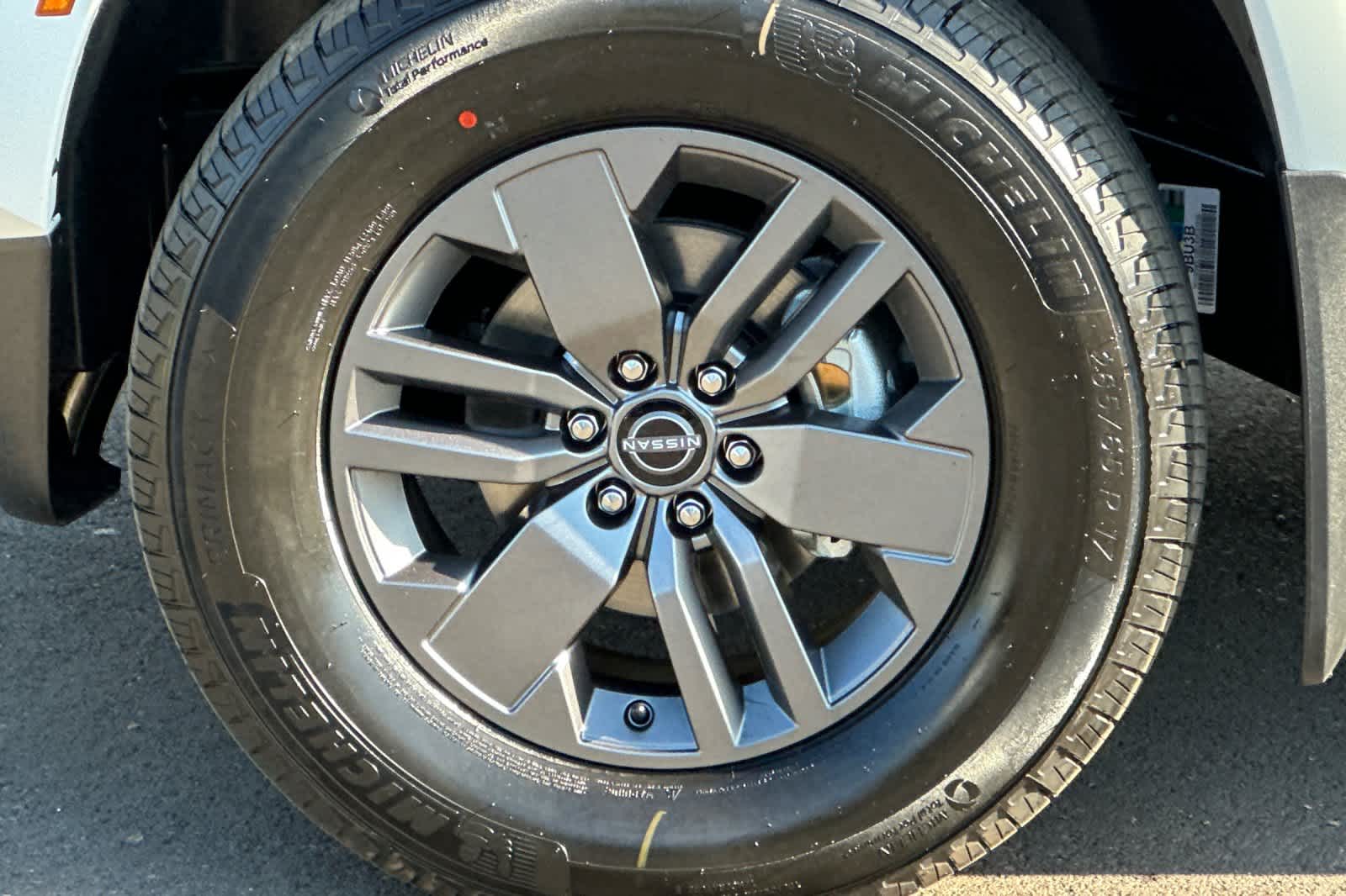 Thumbnail: 2025 Nissan Frontier - 23