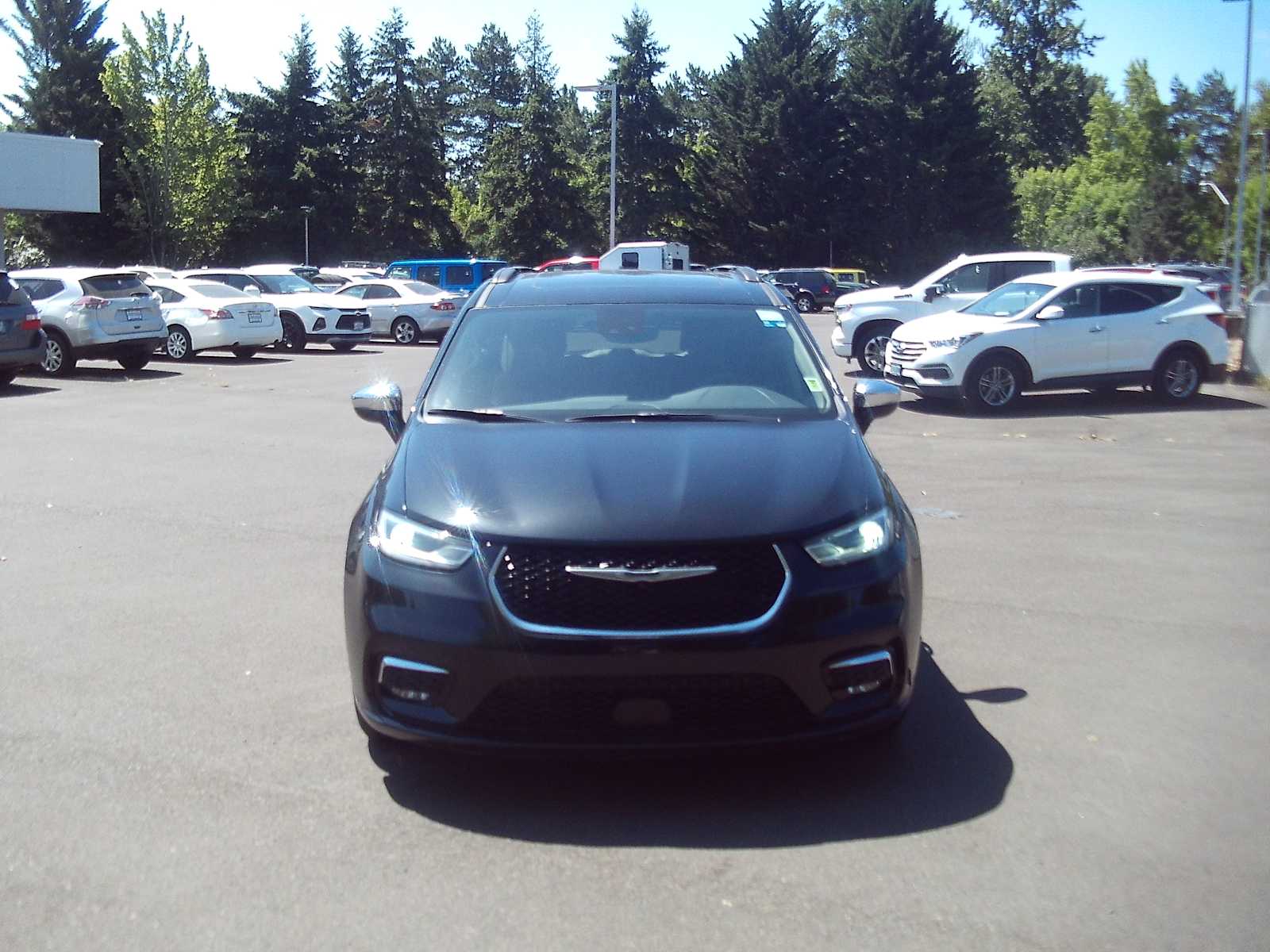 2023 Chrysler Pacifica Limited - Photo 8