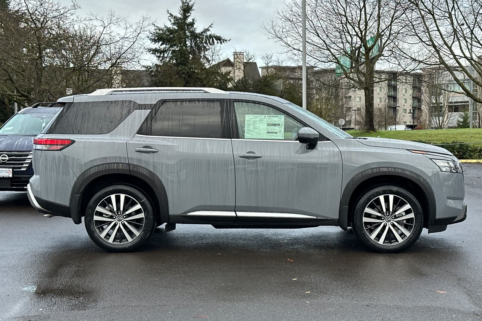 Thumbnail: 2025 Nissan Pathfinder - 8