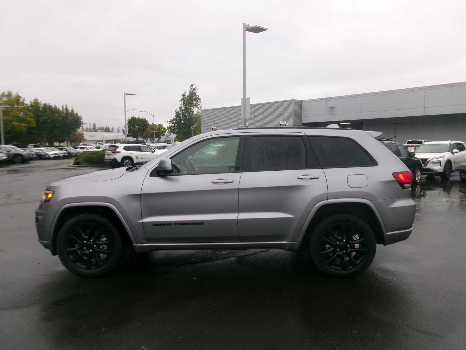 Used 2021 Jeep Grand Cherokee Laredo X with VIN 1C4RJFAG6MC810174 for sale in Eugene, OR