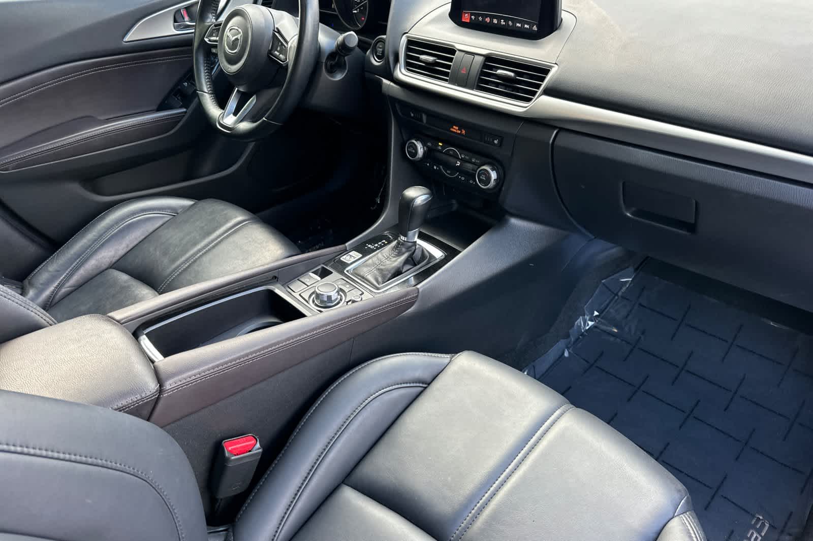 Thumbnail: 2017 Mazda Mazda3 - 15