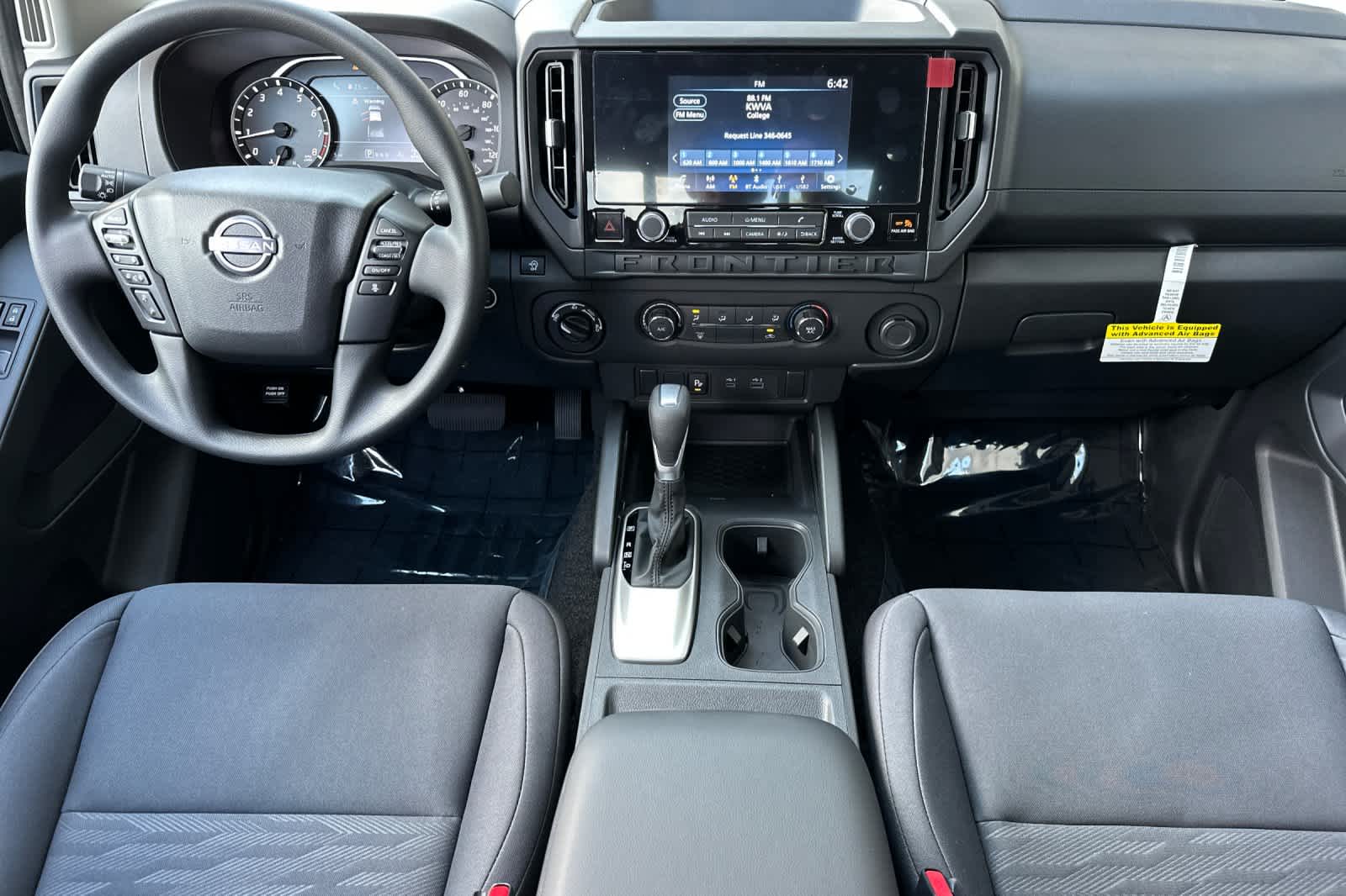 2025 Nissan Frontier S photo 3