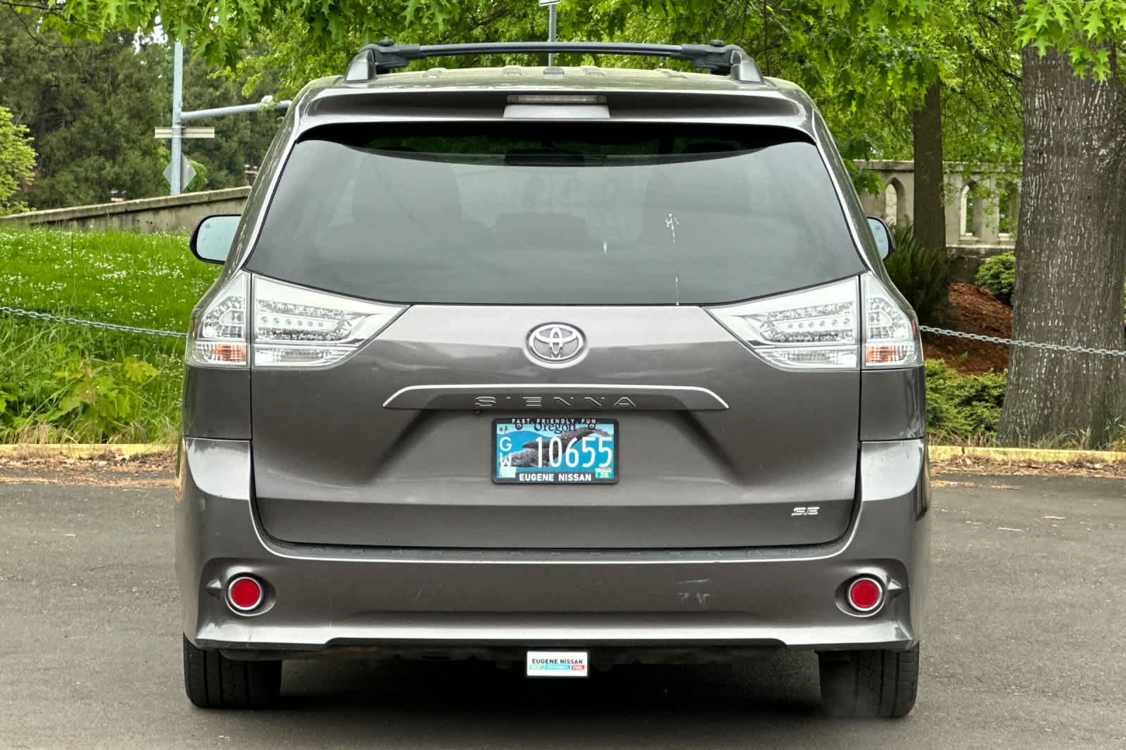 Thumbnail: 2015 Toyota Sienna - 7