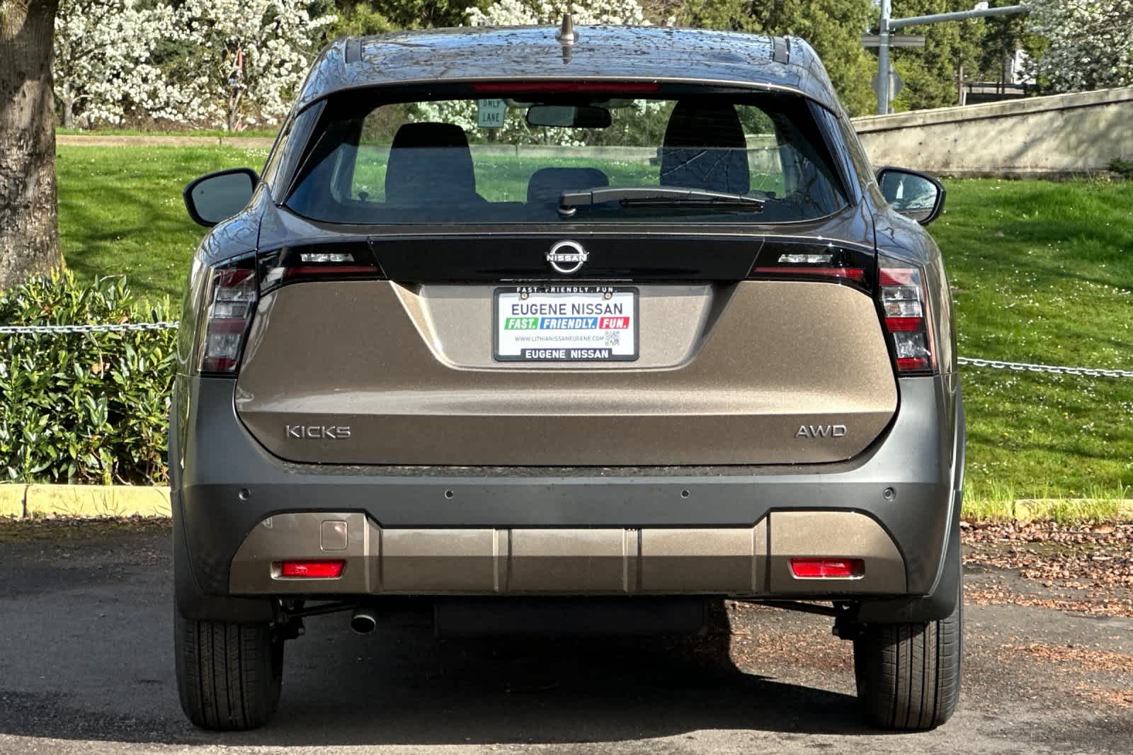 Thumbnail: 2025 Nissan Kicks - 7