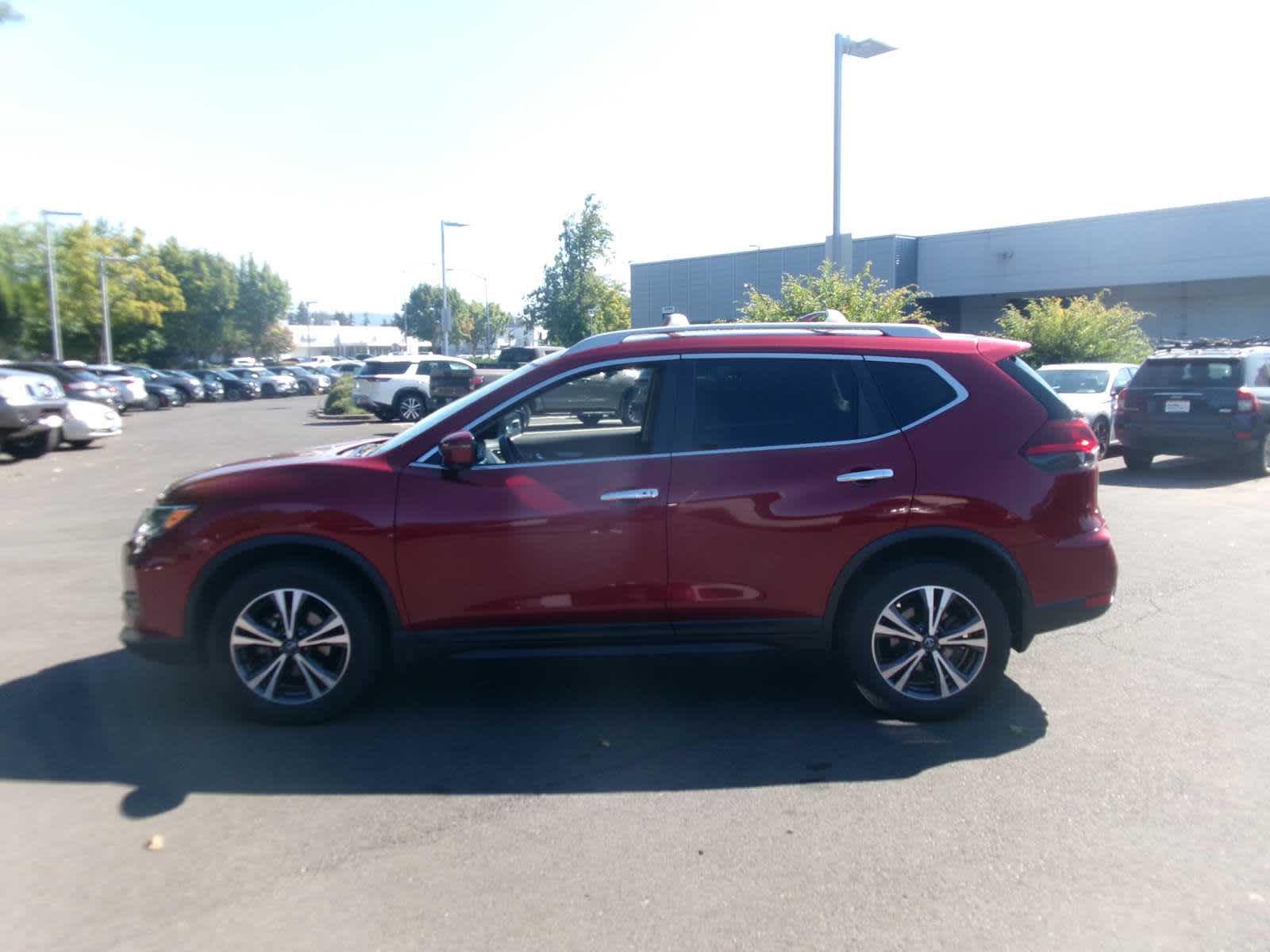 Used 2019 Nissan Rogue SV with VIN 5N1AT2MV4KC779378 for sale in Eugene, OR