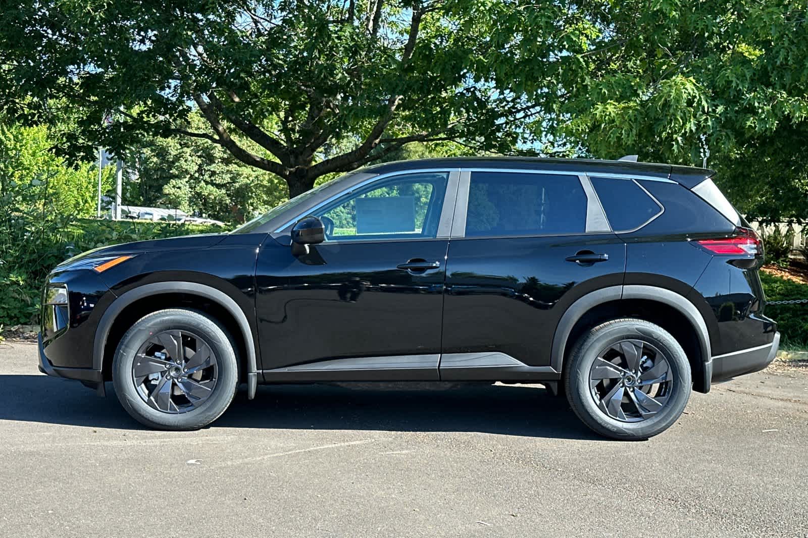 Thumbnail: 2026 Nissan Rogue - 5