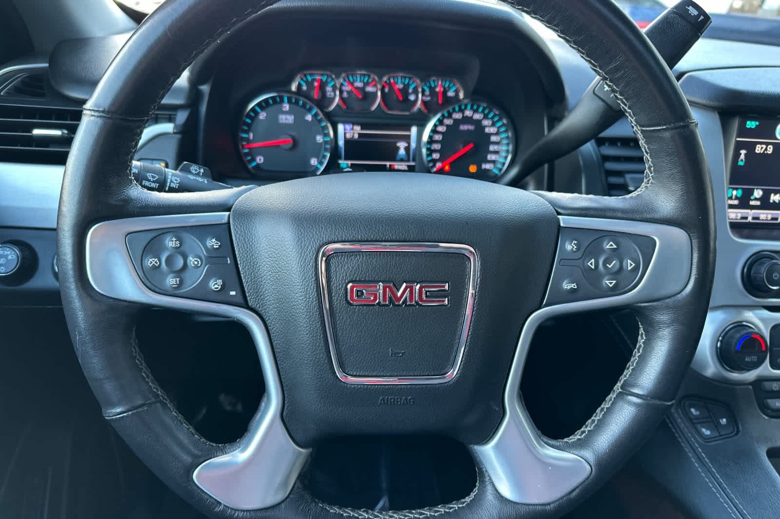 Thumbnail: 2019 GMC Yukon - 24