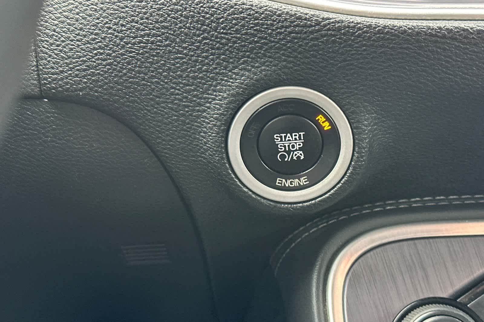 Thumbnail: 2015 Dodge Challenger - 20