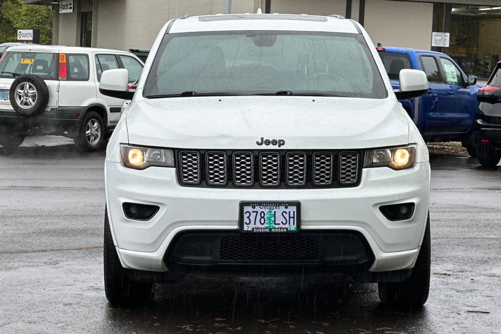Thumbnail: 2019 Jeep Grand Cherokee - 10
