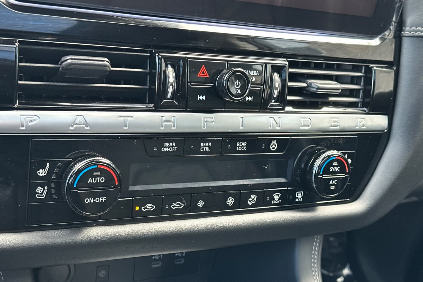 Thumbnail: 2026 Nissan Pathfinder - 21