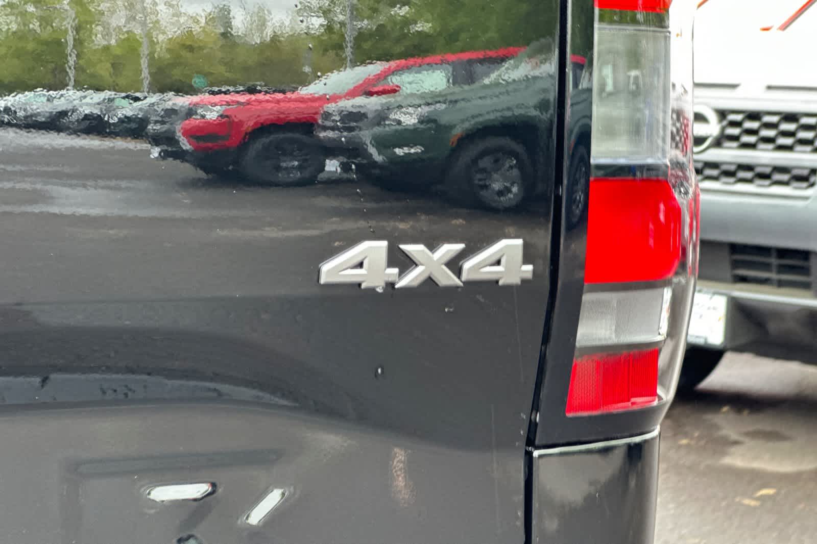 Thumbnail: 2025 Nissan Frontier - 24
