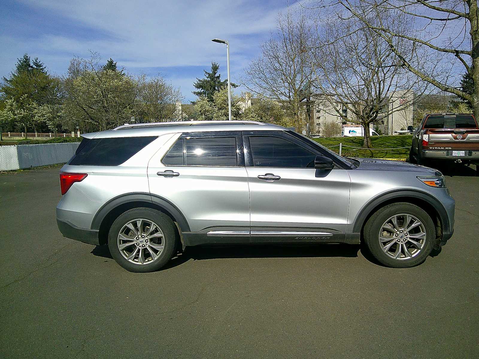 Thumbnail: 2020 Ford Explorer - 6