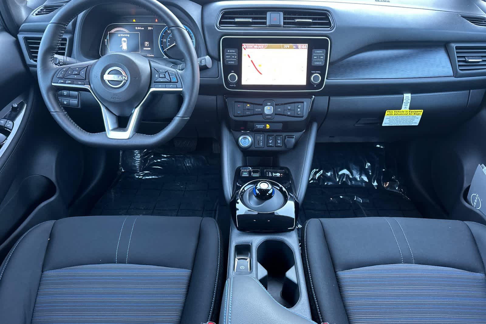 Thumbnail: 2025 Nissan Leaf - 3