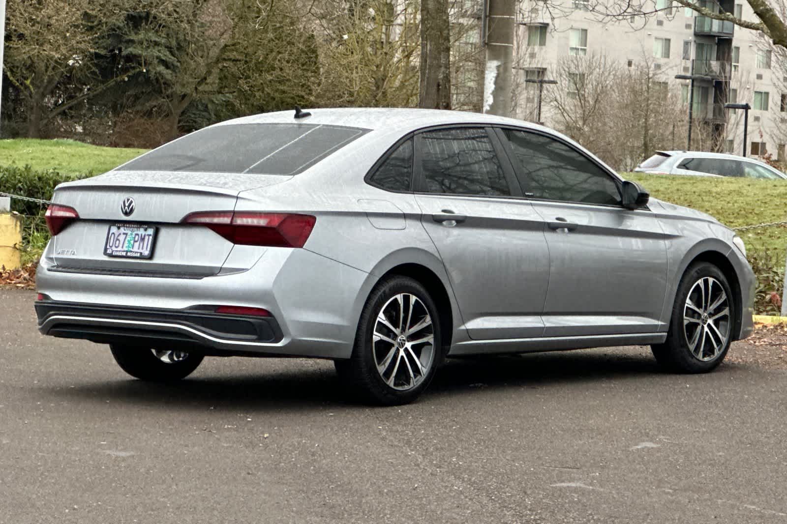 Thumbnail: 2023 Volkswagen Jetta - 2