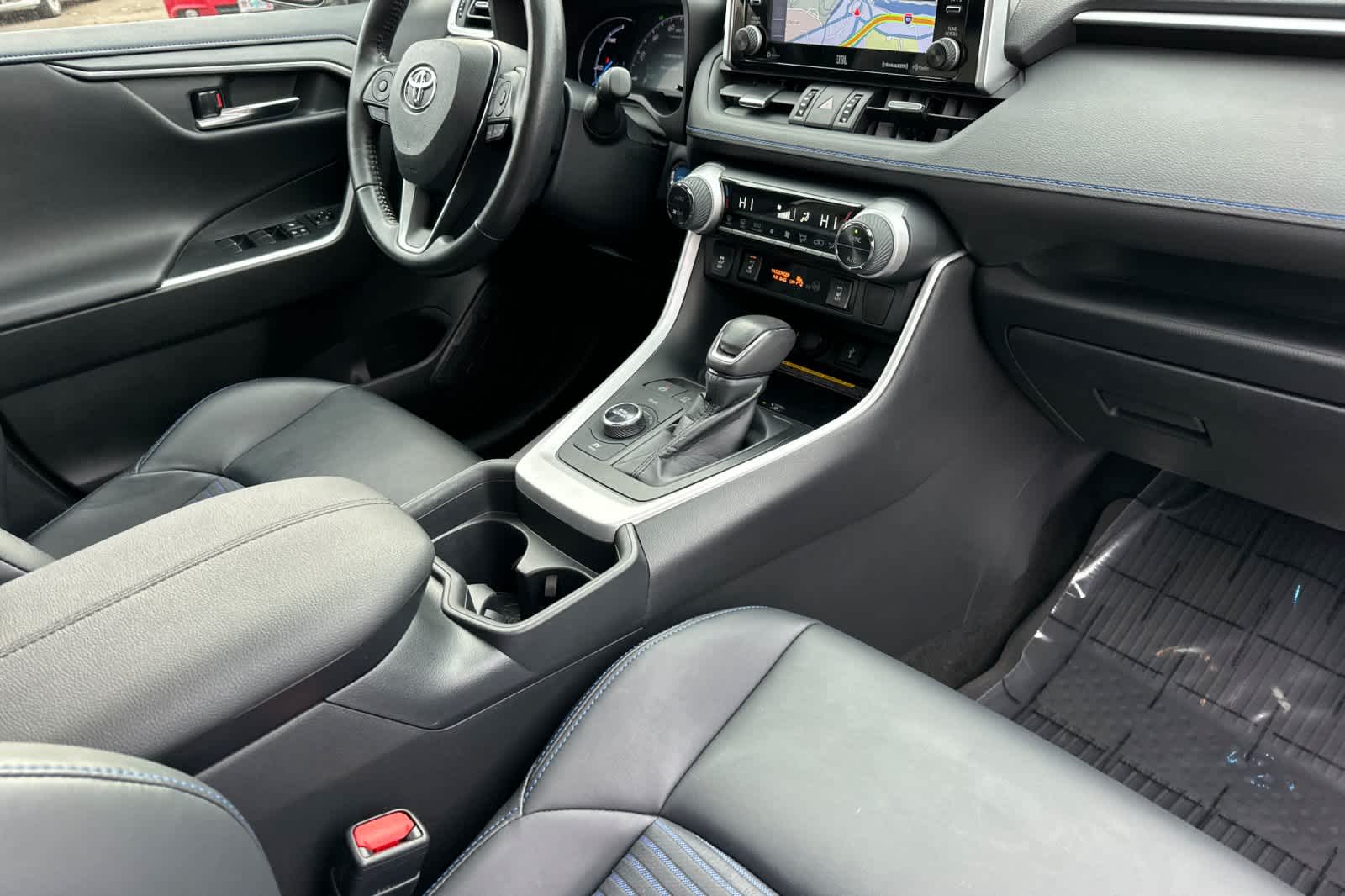 Thumbnail: 2020 Toyota RAV4 - 16