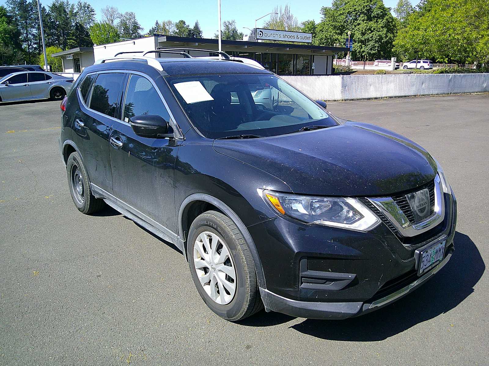 Thumbnail: 2017 Nissan Rogue - 7