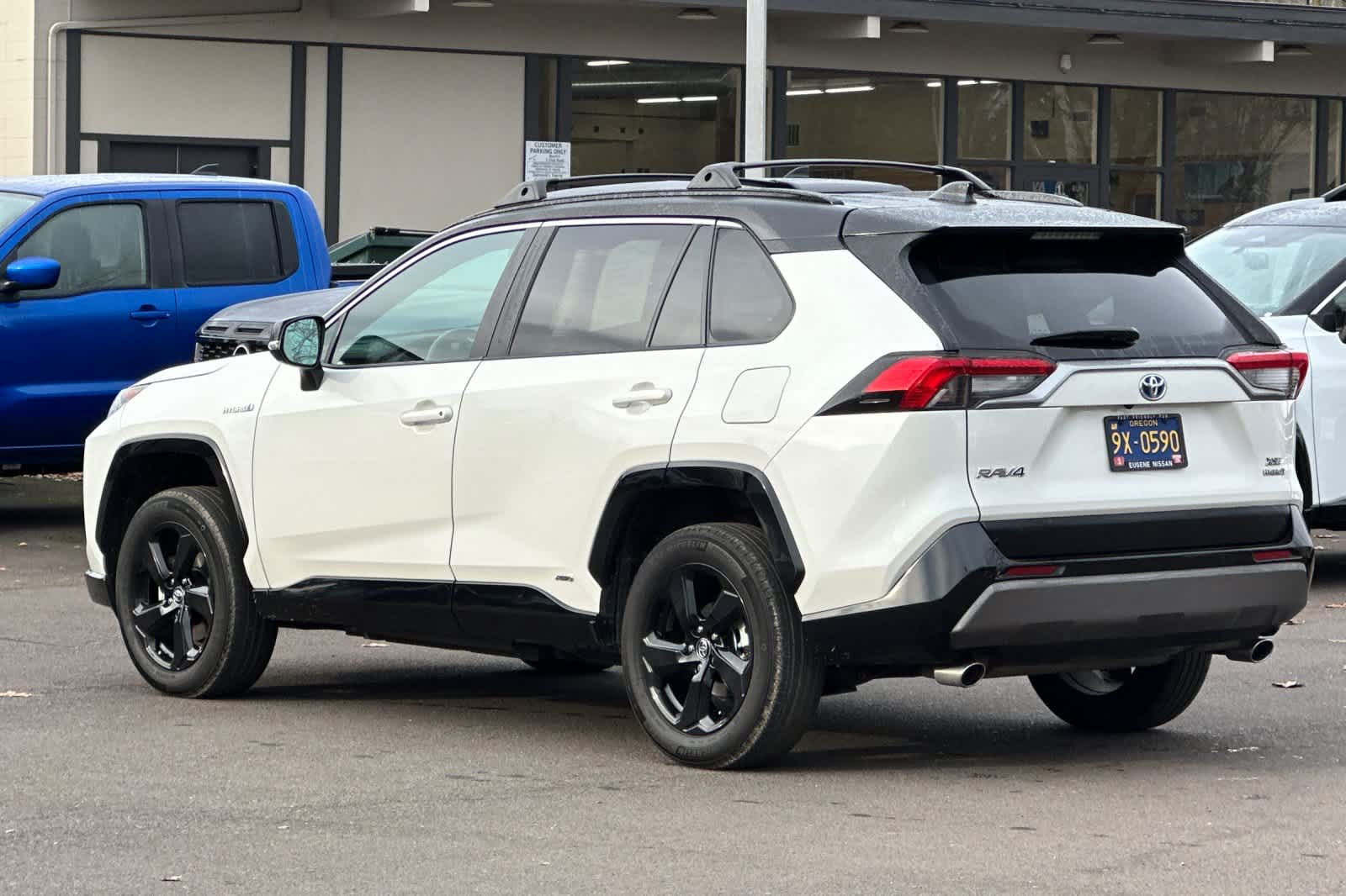 Thumbnail: 2020 Toyota RAV4 - 6
