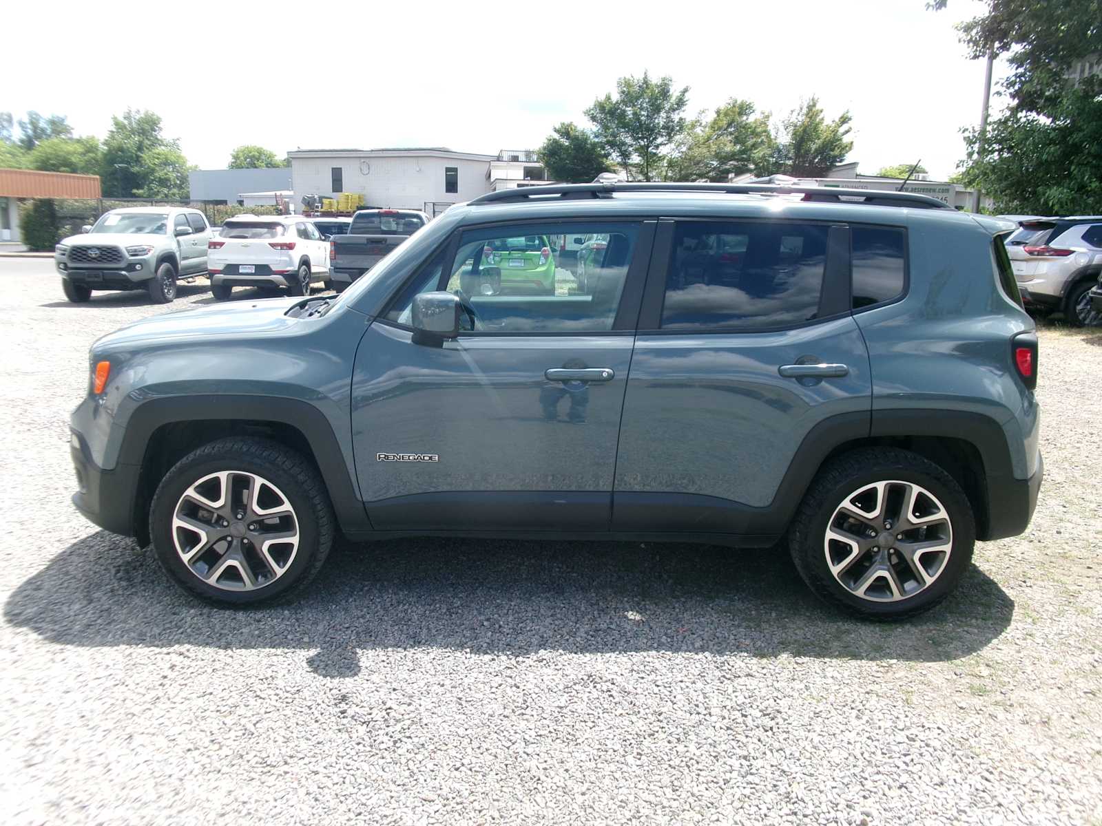 Thumbnail: 2017 Jeep Renegade - 2