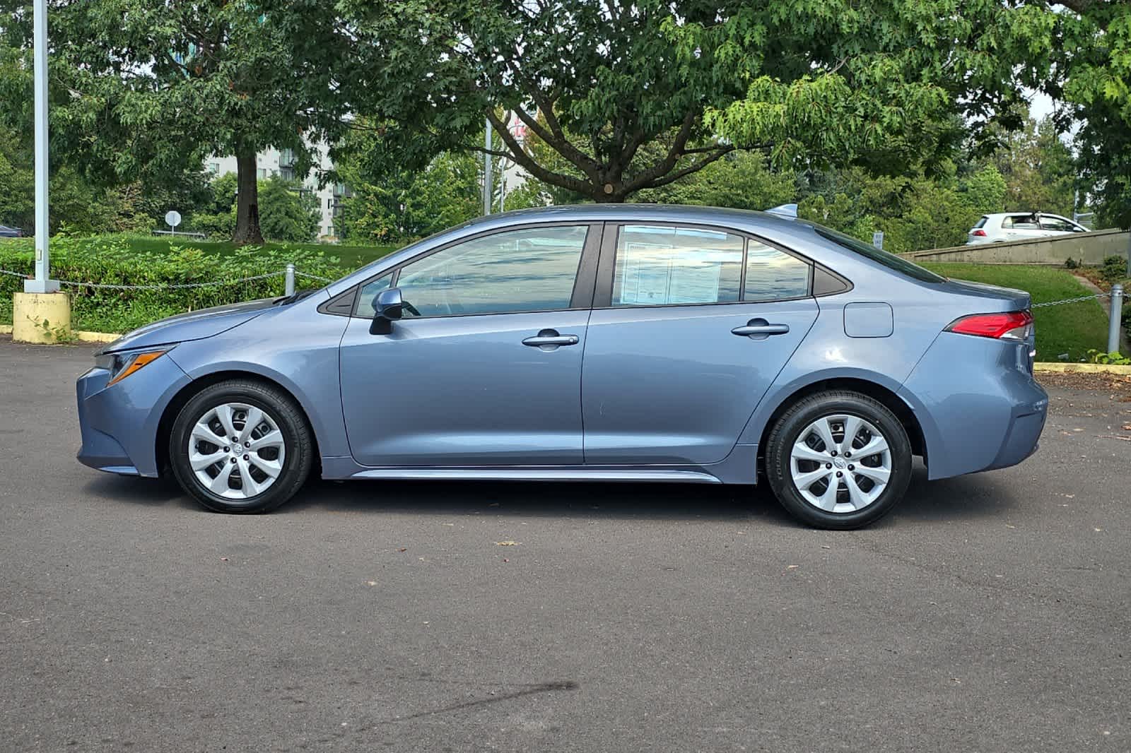 Thumbnail: 2022 Toyota Corolla - 5