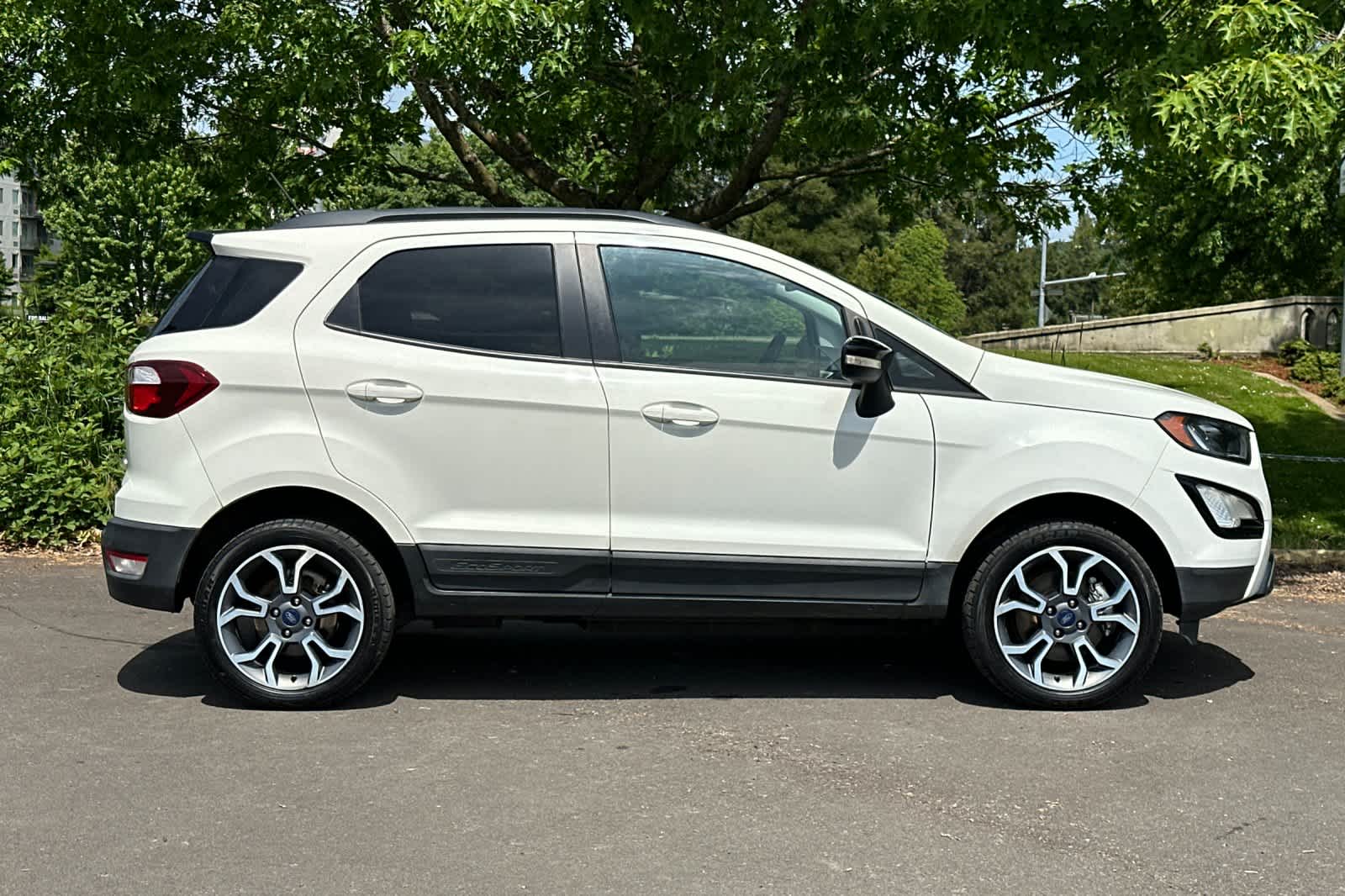Thumbnail: 2020 Ford EcoSport - 8