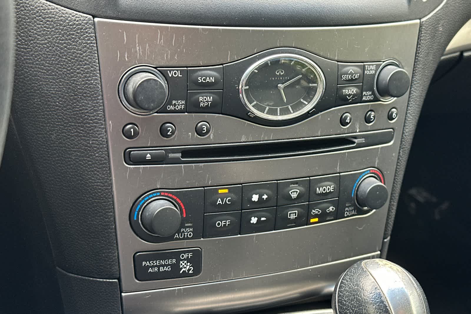 Thumbnail: 2012 INFINITI G37 - 19