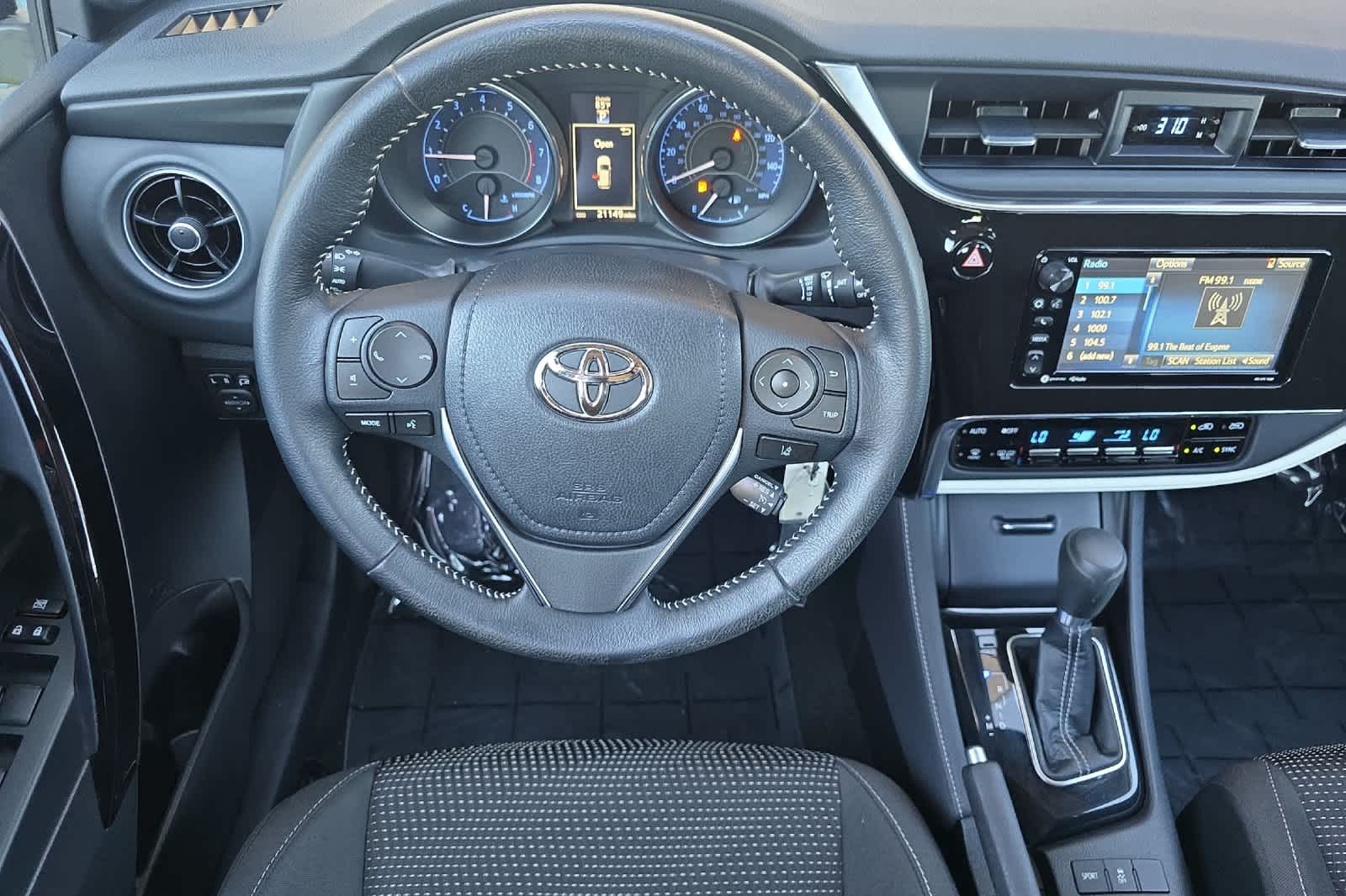 Thumbnail: 2018 Toyota Corolla iM - 14