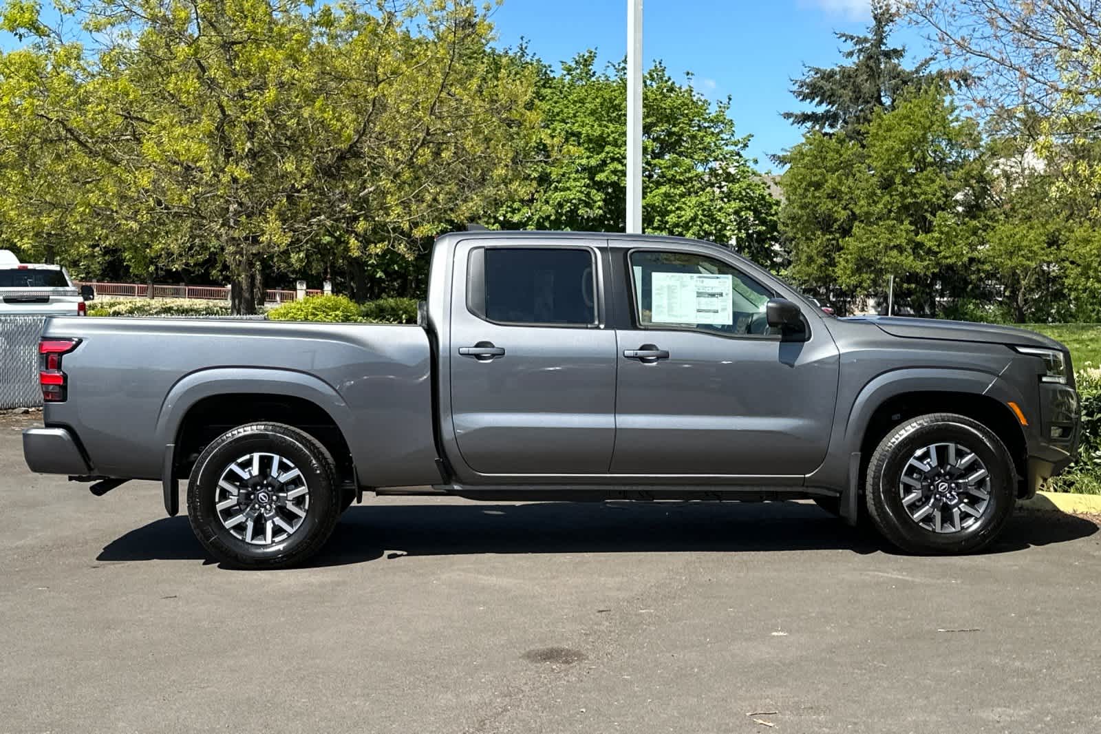 Thumbnail: 2025 Nissan Frontier - 8