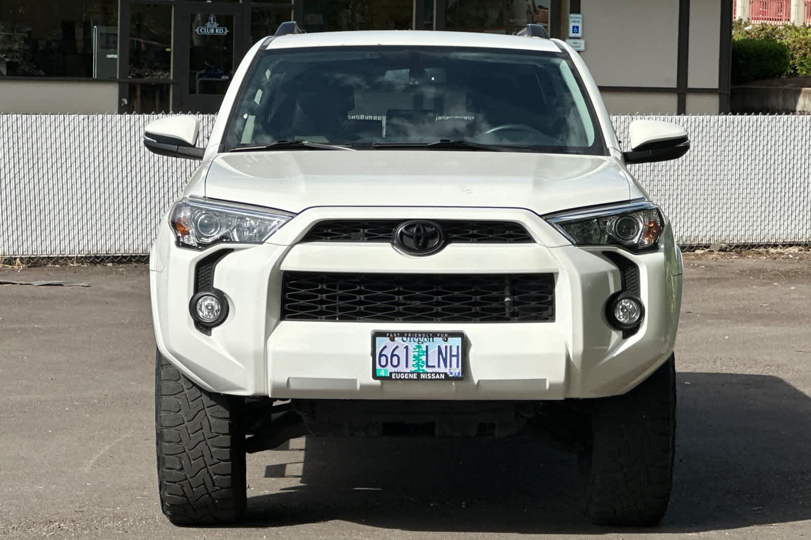 Thumbnail: 2019 Toyota 4Runner - 10