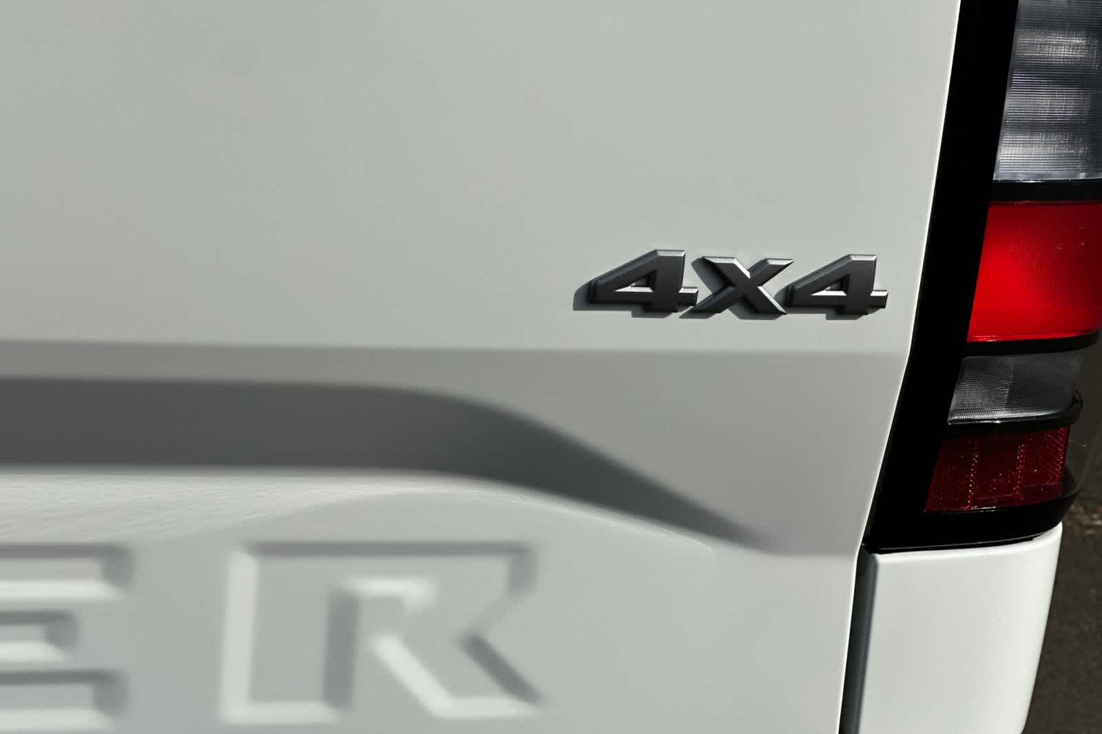 Thumbnail: 2026 Nissan Frontier - 24
