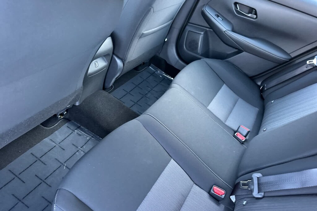 New 2025 Nissan Sentra SV Sedan