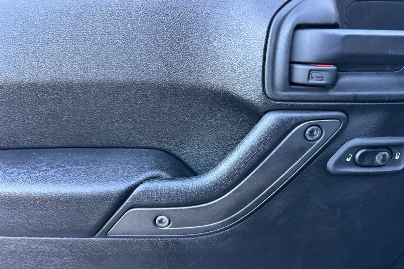 Thumbnail: 2017 Jeep Wrangler - 12