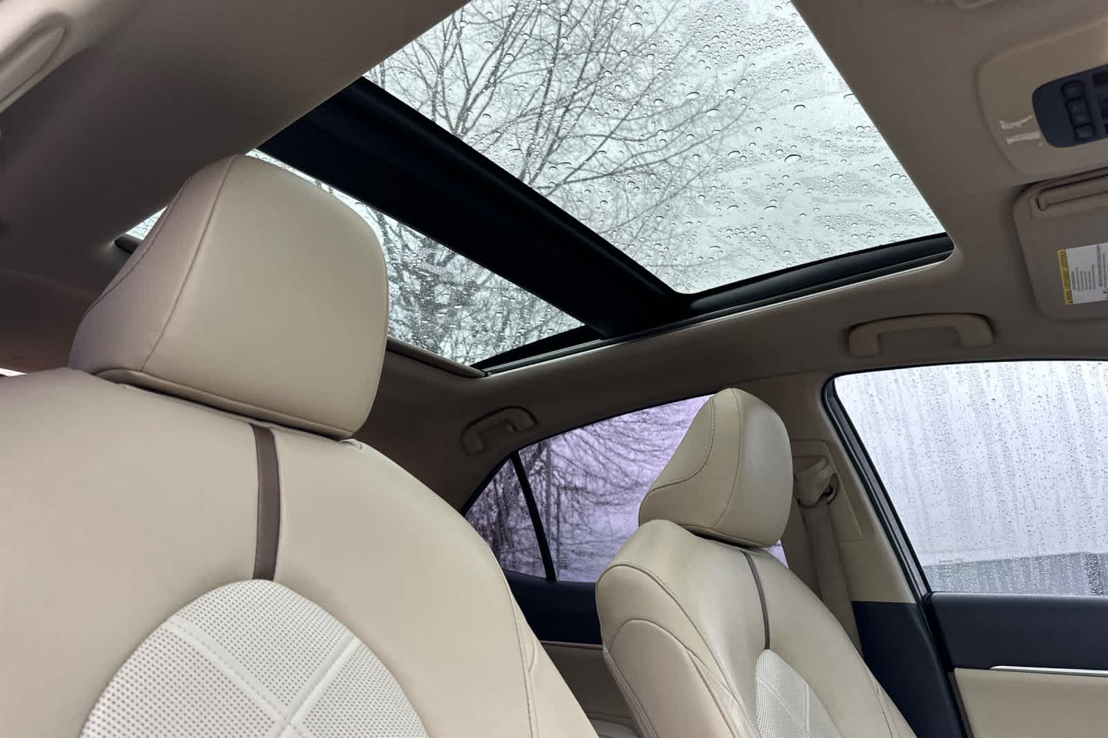 Thumbnail: 2018 Toyota Camry - 16