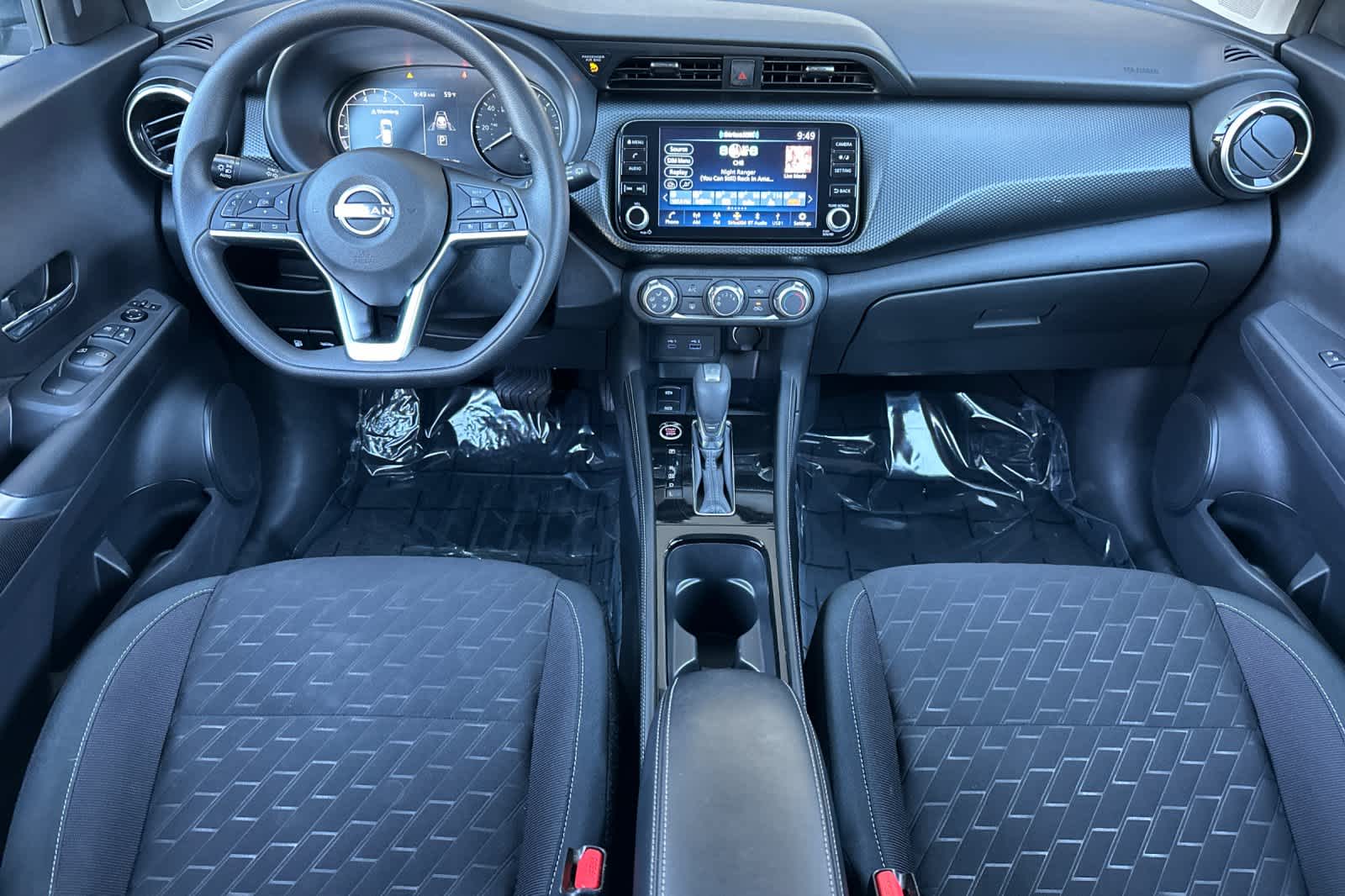 2024 Nissan Kicks SV photo 3