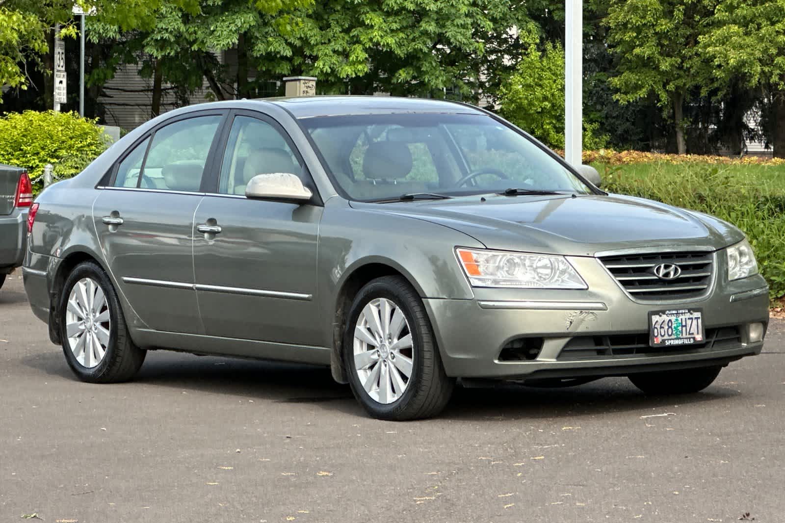 Thumbnail: 2009 Hyundai Sonata - 9